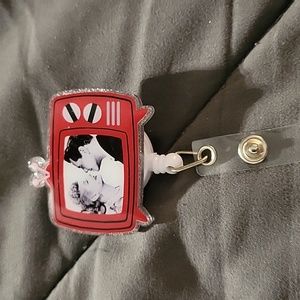 Badge reel